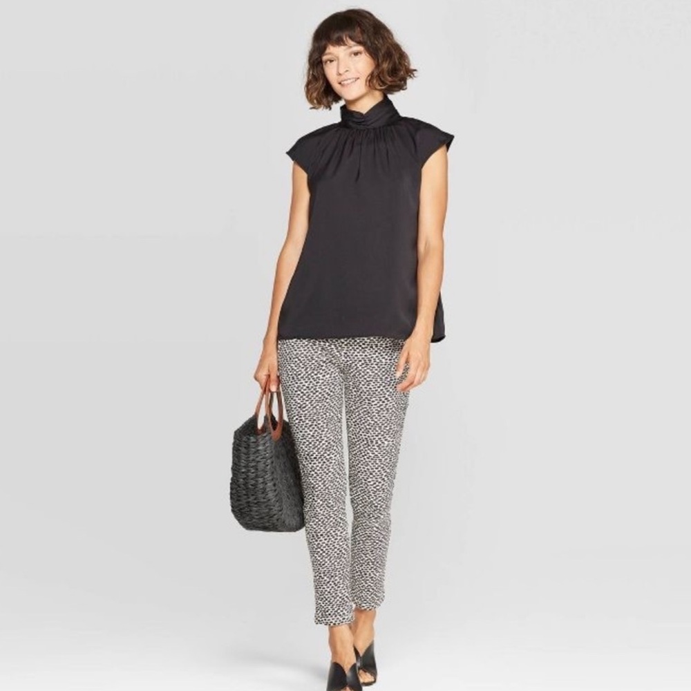 Who What Wear Black Short Sleeve Silky MockTurtleneck Blouse
